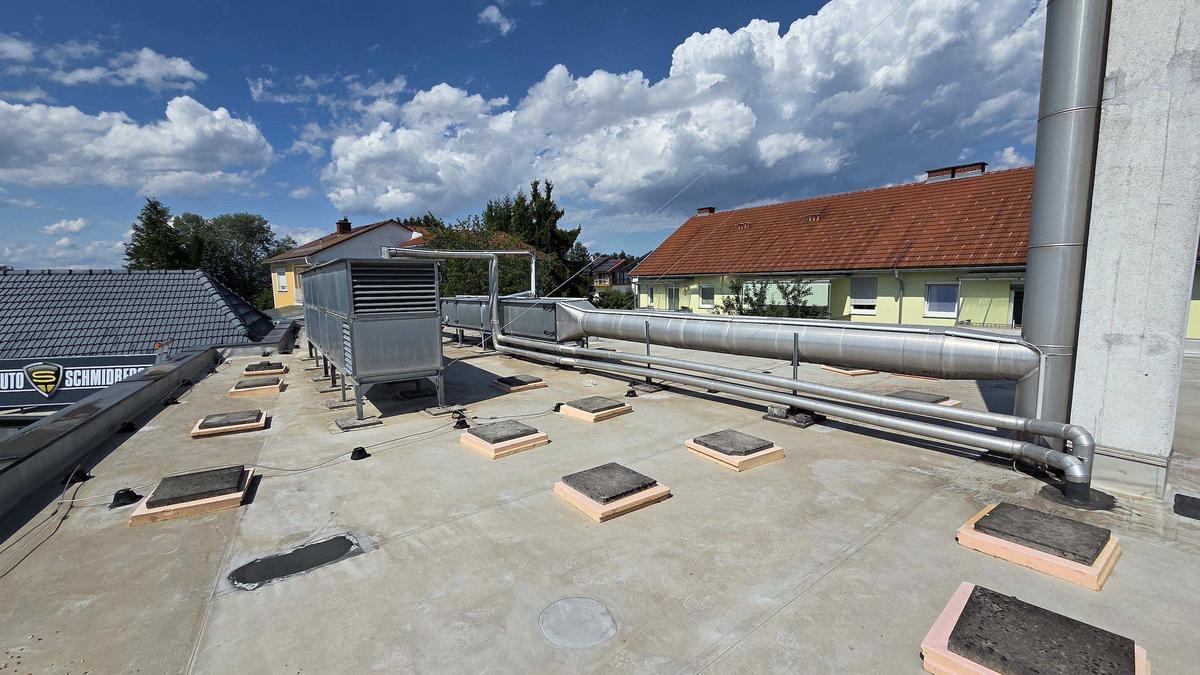 2-TEILIGE L&Uuml;FTUNGSANLAGE FAB. KL&Ouml;TZL?d=2026-08-10 13:21:54