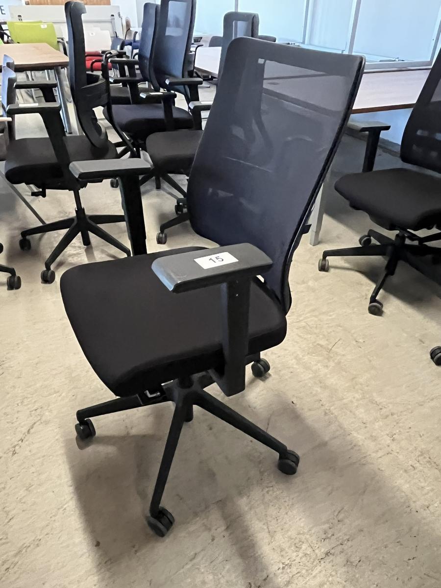 B&uuml;rodrehstuhl Viasit Toleo NPR - Ergonmischer B&uuml;rodrehstuhl schwarz