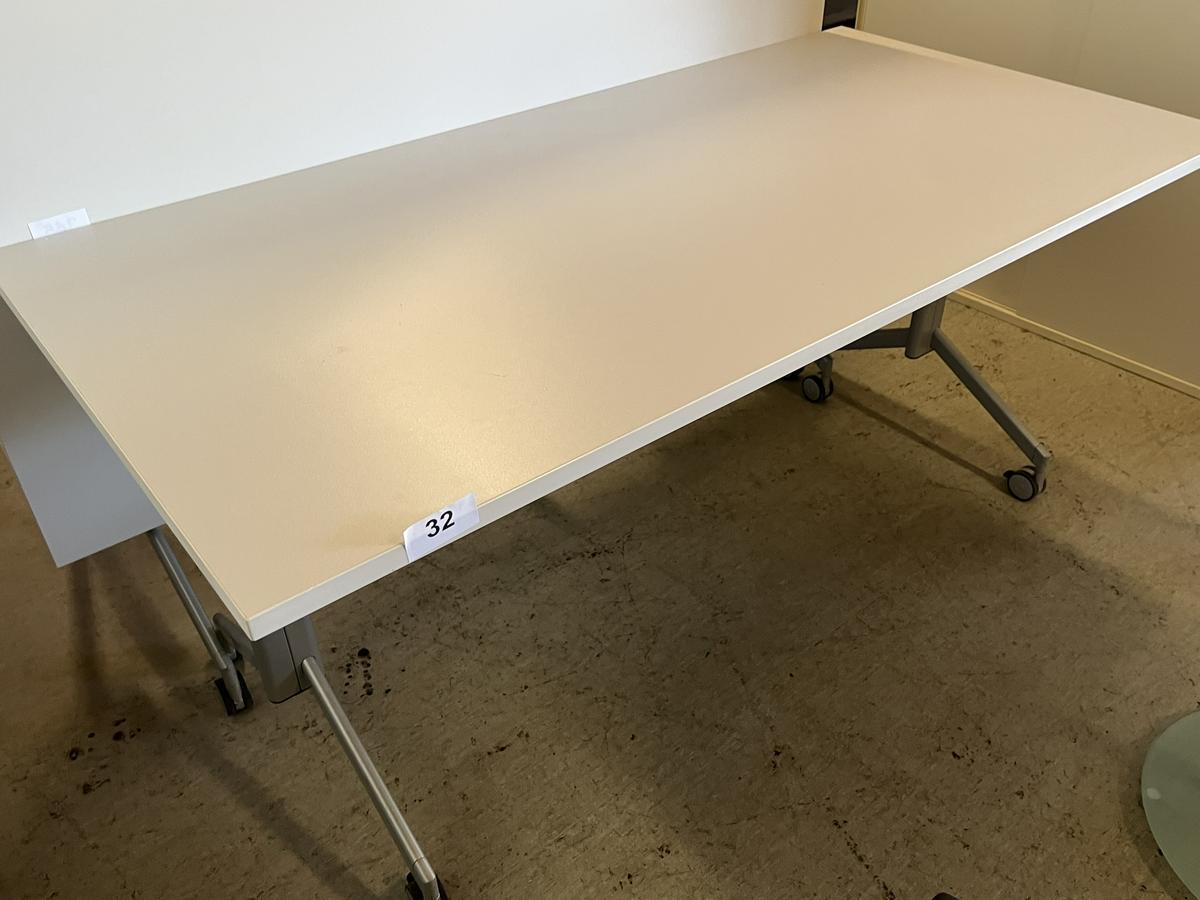 Neud&ouml;rfler Schulungs-Seminartisch klappbar 160 x 80 cm?d=2026-08-24 15:08:25