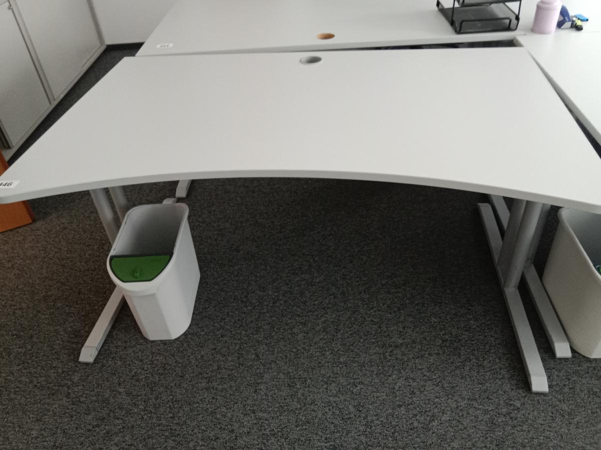 HALI Schreibtisch ca. 160 x 100 - 80 cm
