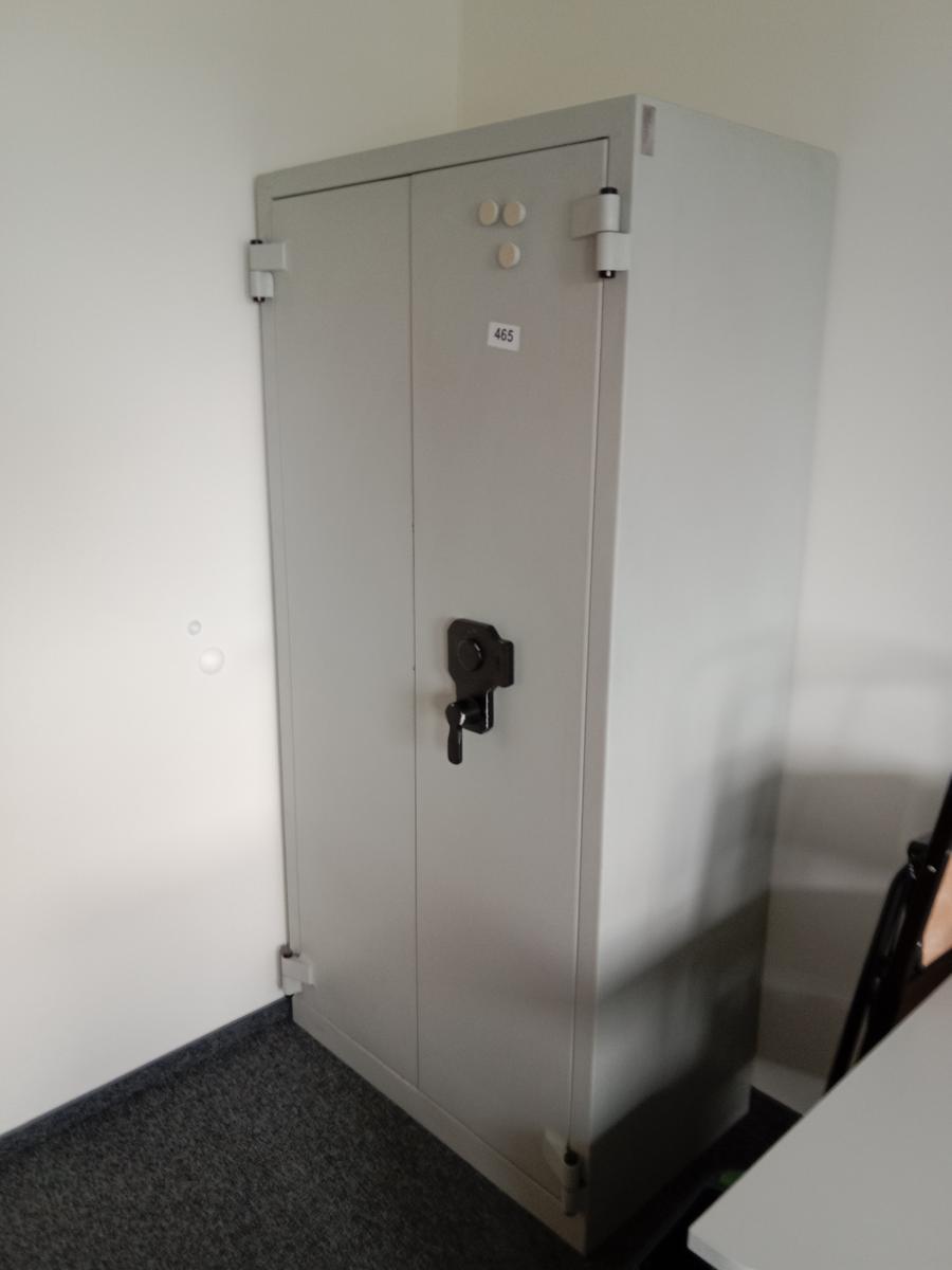 Feuerfester Blechschrank 95 x 56 x 195 cm