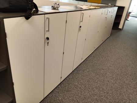 2teilige Aktenschrank-Kombination ca. 160 x 45 x 115 cm 2teilige Aktenschrank-Kombination ca. 160 x 45 x 115 cm