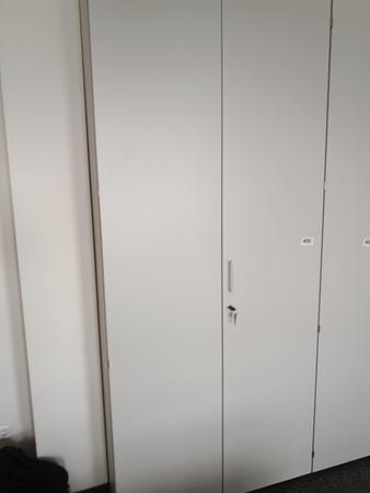 Aktenschrank 6 Ordnerhöhen, ca. 100 x 47 x 226 cm Aktenschrank 6 Ordnerhöhen, ca. 100 x 47 x 226 cm