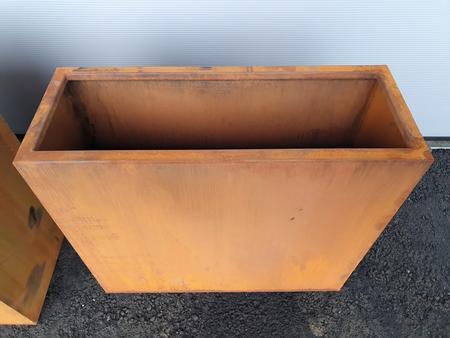 Cortenstahl Pflanzgefäß TerraCorten Cuboid 80 x 30 x 70 Cortenstahl Pflanzgefäß TerraCorten Cuboid 80 x 30 x 70