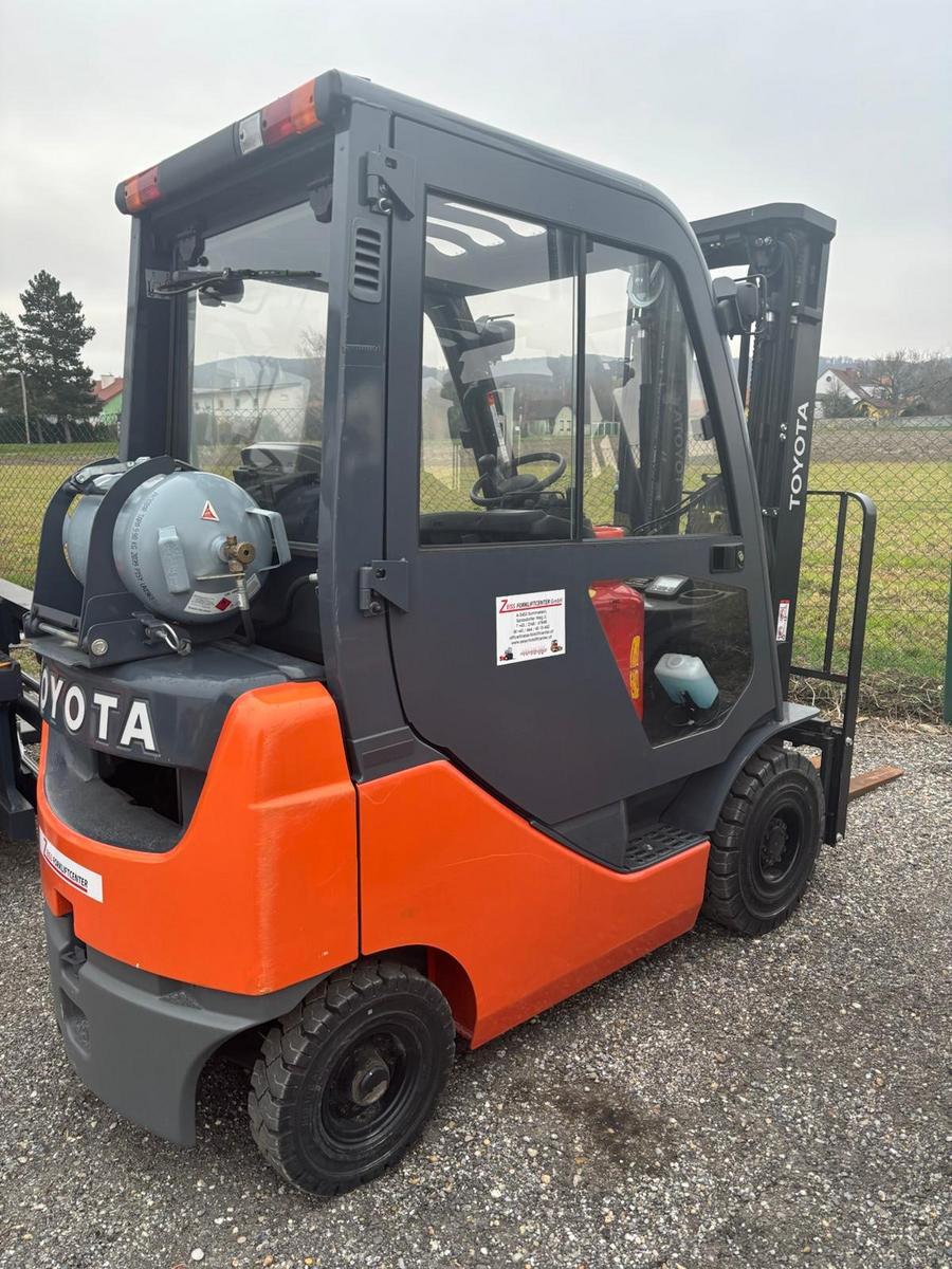 Toyota Tonero 02-8FGF15 |  2018 | Ser.Nr. 8FGF1864764 | Bstd. 180