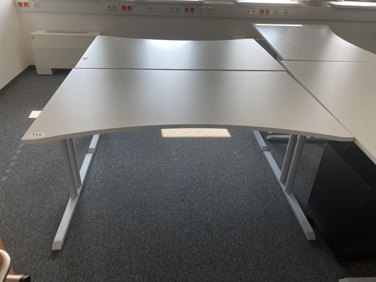 Schreibtisch ohne R&uuml;ckwand, geschwungen, Ma&szlig;e: ca. 160 x 85 x 100 cm?d=2026-09-01 17:46:42
