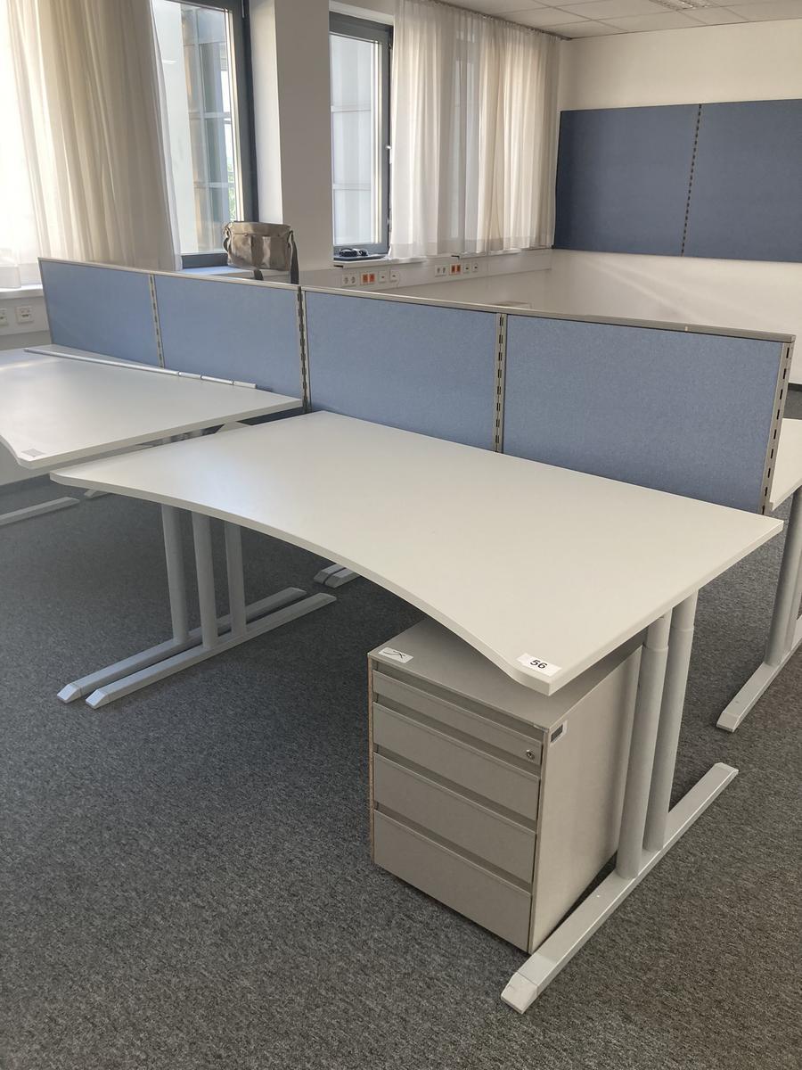 Schreibtisch ohne R&uuml;ckwand, geschwungen, Ma&szlig;e: ca. 160 x 85 x 100 cm?d=2026-09-01 17:00:42