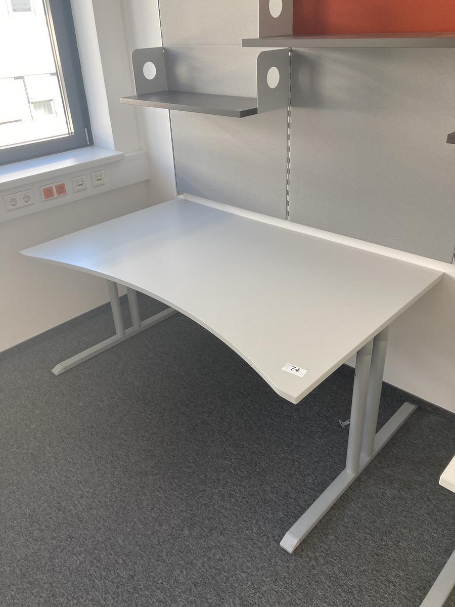 Schreibtisch ohne R&uuml;ckwand, geschwungen, Ma&szlig;e: ca. 160 x 85 x 100 cm?d=2026-09-01 16:59:49