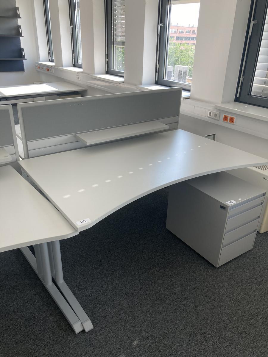 Schreibtisch ohne R&uuml;ckwand, geschwungen, Ma&szlig;e: ca. 160 x 85 x 100 cm