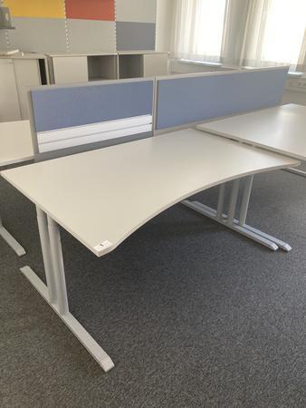 Schreibtisch ohne R�ckwand, geschwungen, Ma�e: ca. 160 x 85 x 100 cm