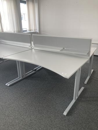 Schreibtisch ohne R�ckwand, geschwungen, Ma�e: ca. 160 x 85 x 100 cm