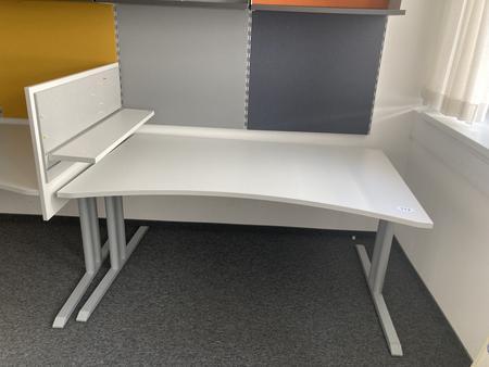 Schreibtisch ohne R�ckwand, geschwungen, Ma�e: ca. 160 x 85 x 100 cm
