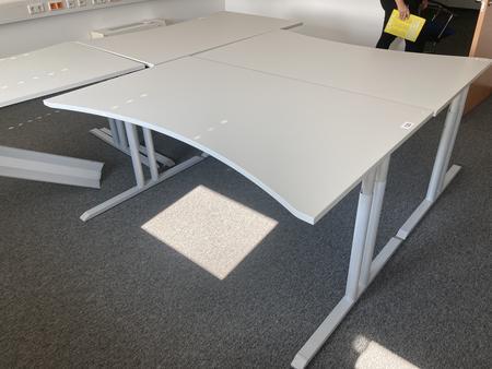 Schreibtisch ohne R�ckwand, geschwungen, Ma�e: ca. 160 x 85 x 100 cm