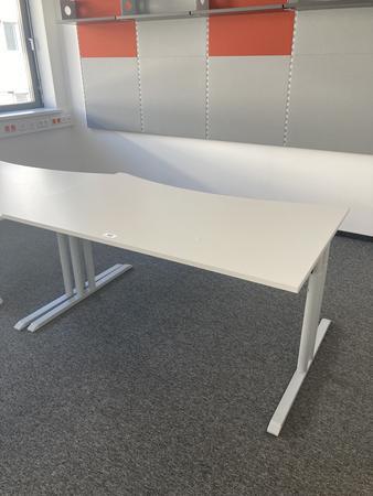 Schreibtisch ohne R�ckwand, geschwungen, Ma�e: ca. 160 x 85 x 100 cm