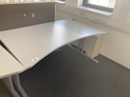 Schreibtisch ohne R�ckwand, geschwungen, Ma�e: ca. 160 x 85 x 100 cm