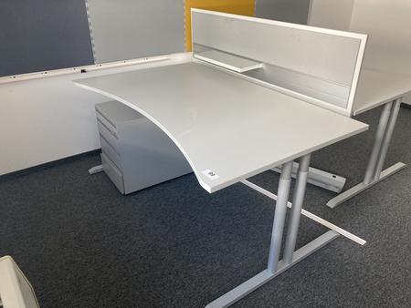 Schreibtisch ohne R�ckwand, geschwungen, Ma�e: ca. 160 x 85 x 100 cm