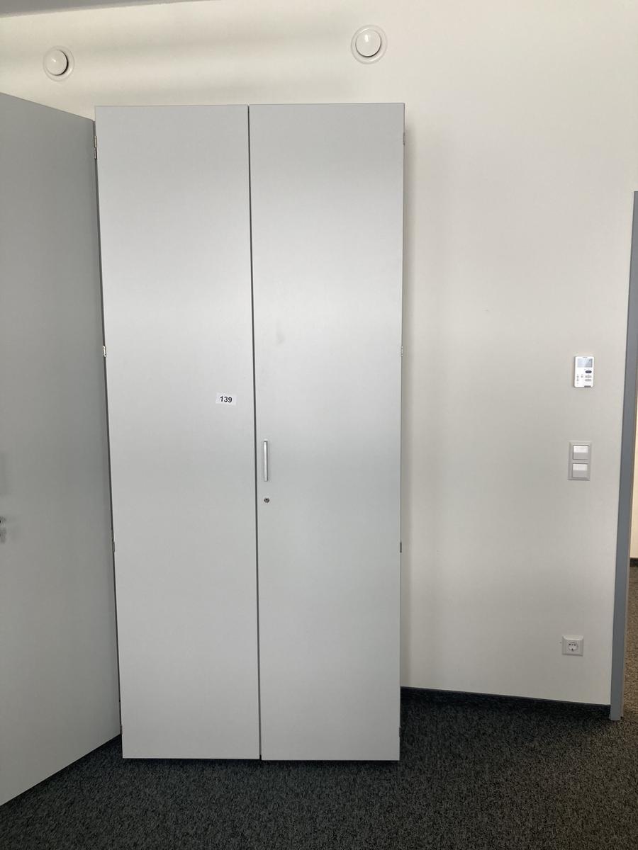 Aktenschrank mit H&auml;ngeregisterausz&uuml;gen, Ma&szlig;e: ca. B 100 x 45 x 230 cm