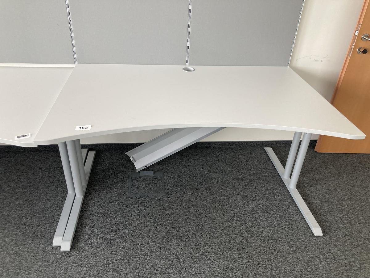 Schreibtisch ohne R&uuml;ckwand, geschwungen, Ma&szlig;e: ca. 160 x 85 x 100 cm?d=2026-09-01 16:59:47