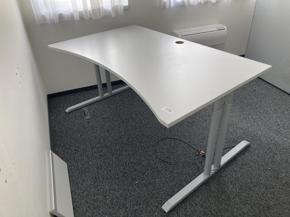 Schreibtisch ohne R&uuml;ckwand, geschwungen, Ma&szlig;e: ca. 160 x 85 x 100 cm?d=2026-09-01 16:59:13