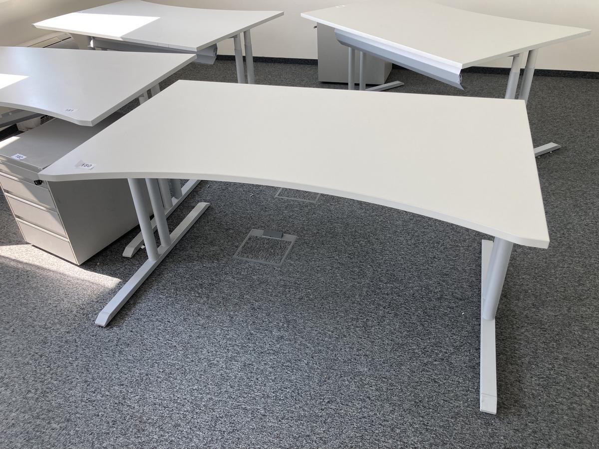 Schreibtisch ohne R&uuml;ckwand, geschwungen, Ma&szlig;e: ca. 160 x 85 x 100 cm?d=2026-09-01 16:59:11
