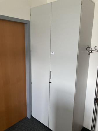 Aktenschrank, 6 Ordnerhöhen, Maße: ca. B 100 x 45 x 230 cm Aktenschrank, 6 Ordnerhöhen, Maße: ca. B 100 x 45 x 230 cm