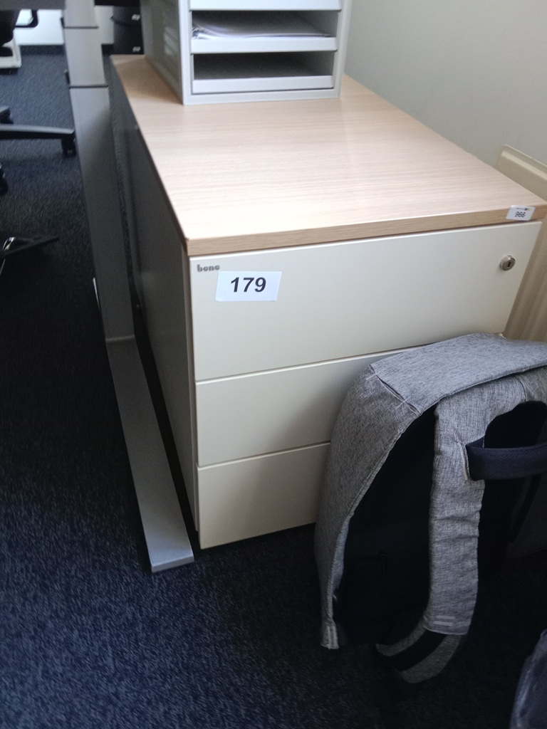 BENE Rollcontainer, Ma&szlig;e: ca T 80 cm x B 43 cm?d=2026-09-02 17:22:27