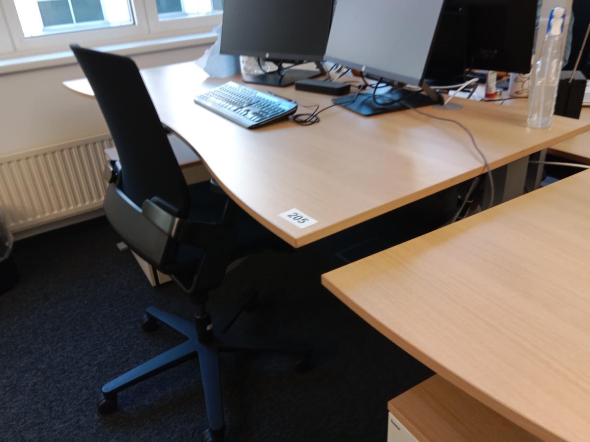Schreibtisch geschwungen, h&ouml;henverstellbar, Ma&szlig;e: L 180 x B 90 cm?d=2026-09-02 17:22:29