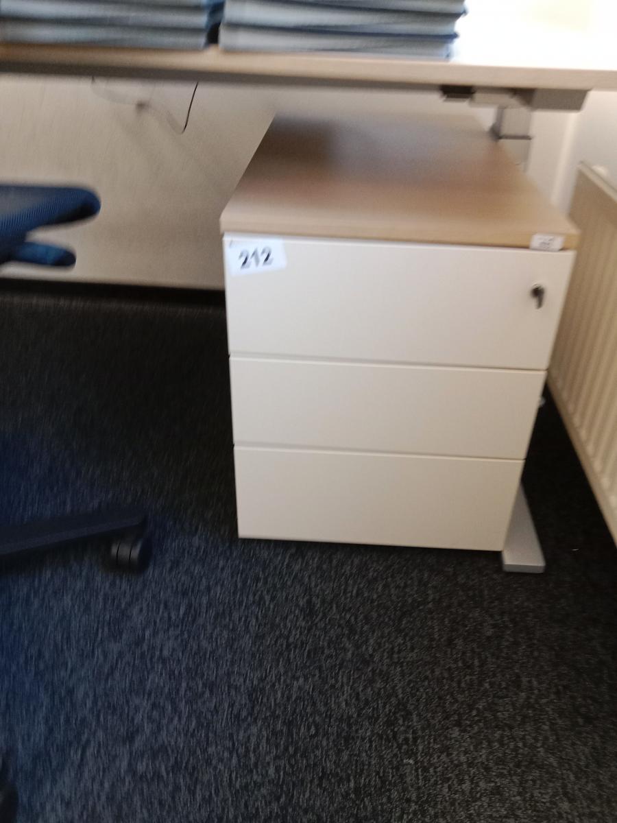 BENE Rollcontainer, Ma&szlig;e: ca T 80 cm x B 43 cm?d=2026-09-02 17:22:17