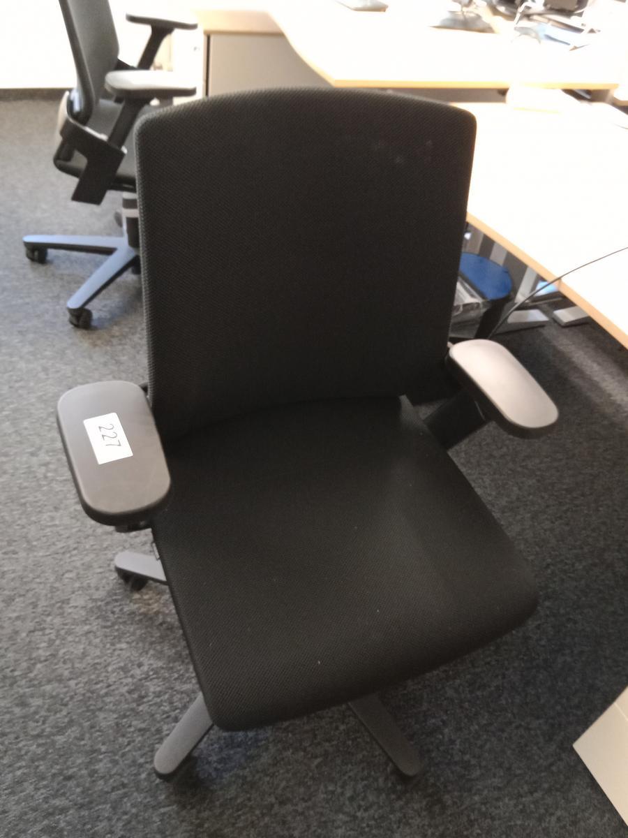 B&uuml;rodrehstuhl