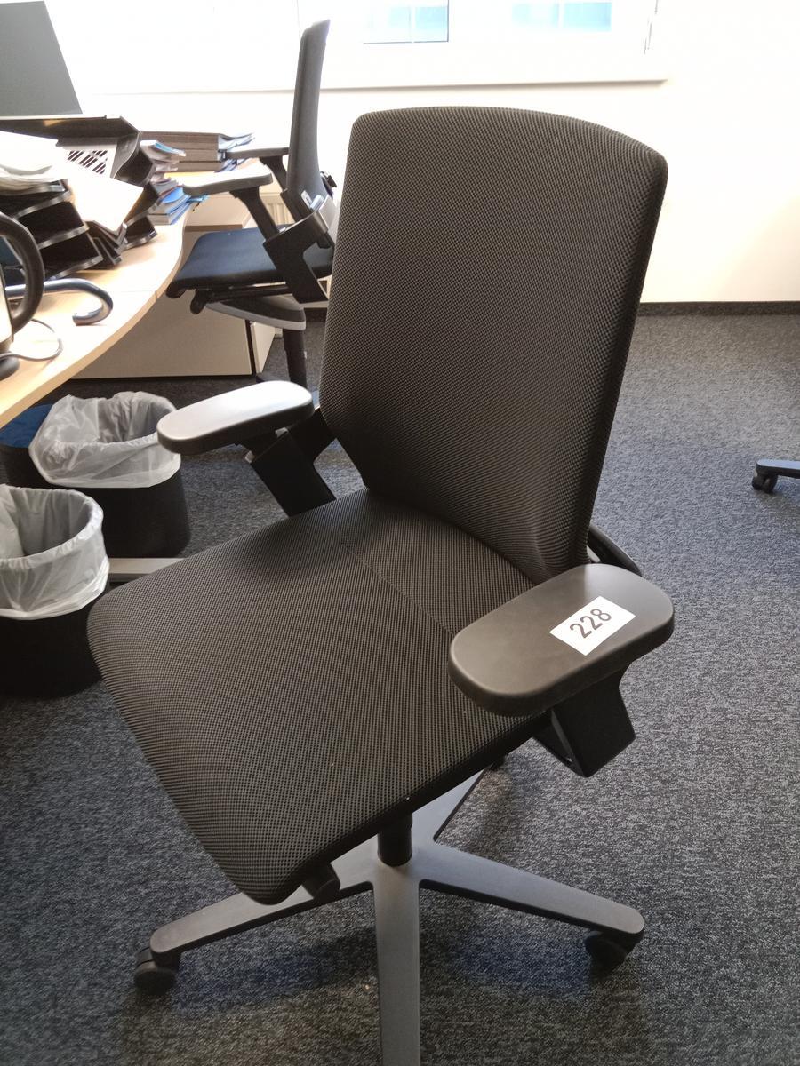 B&uuml;rodrehstuhl
