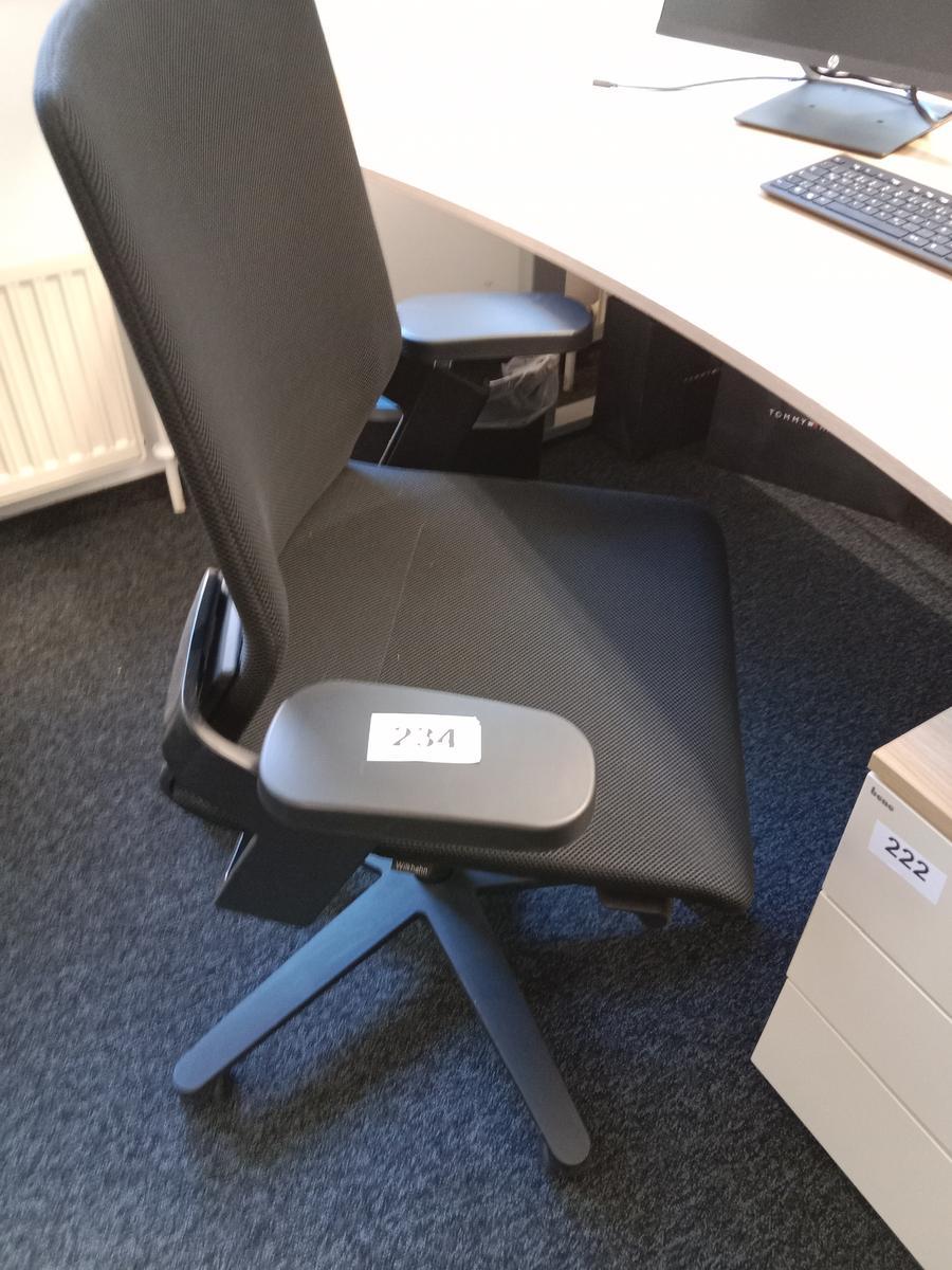 B&uuml;rodrehstuhl