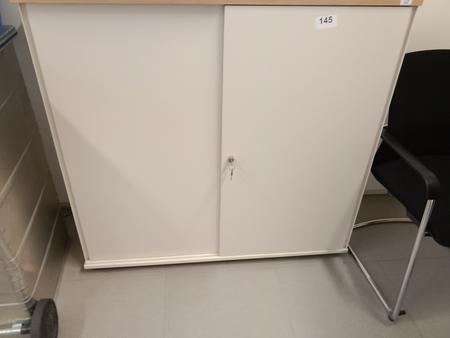 BENE Aktenschrank, 3 Ordnerhöhen, Maße B 120 x T 44 x H 113 cm BENE Aktenschrank, 3 Ordnerhöhen, Maße B 120 x T 44 x H 113 cm