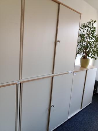 BENE Aktenschrank, 6 Ordnerhöhen, 2teilig, bestehend aus Ober- und Unterschrank, Maße gesamt ca. B 120 x T 44 x H 226 cm BENE Aktenschrank, 6 Ordnerhöhen, 2teilig, bestehend aus Ober- und Unterschrank, Maße gesamt ca. B 120 x T 44 x H 226 cm