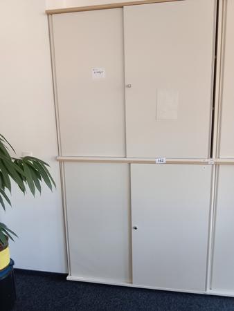 BENE Aktenschrank, 6 Ordnerhöhen, 2teilig, bestehend aus Ober- und Unterschrank, Maße gesamt ca. B 120 x T 44 x H 226 cm BENE Aktenschrank, 6 Ordnerhöhen, 2teilig, bestehend aus Ober- und Unterschrank, Maße gesamt ca. B 120 x T 44 x H 226 cm