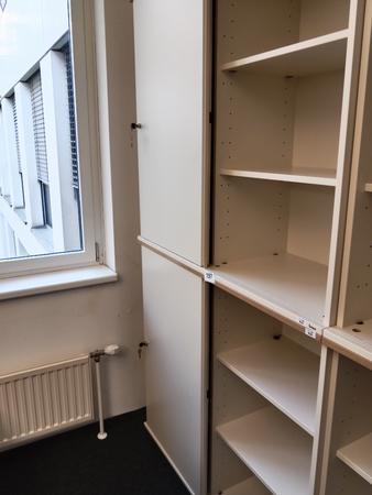 BENE Aktenschrank, 6 Ordnerhöhen, 2teilig, bestehend aus Ober- und Unterschrank, Maße gesamt ca. B 120 x T 44 x H 226 cm BENE Aktenschrank, 6 Ordnerhöhen, 2teilig, bestehend aus Ober- und Unterschrank, Maße gesamt ca. B 120 x T 44 x H 226 cm