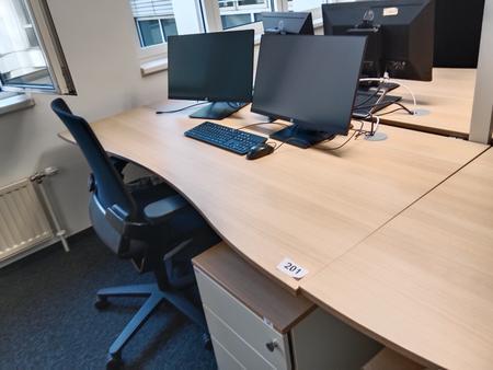 Schreibtisch geschwungen, höhenverstellbar, Maße: L 180 x B 90 cm Schreibtisch geschwungen, höhenverstellbar, Maße: L 180 x B 90 cm