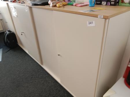 BENE Aktenschrank, 3 Ordnerhöhen, Maße B 120 x T 44 x H 113 cm BENE Aktenschrank, 3 Ordnerhöhen, Maße B 120 x T 44 x H 113 cm