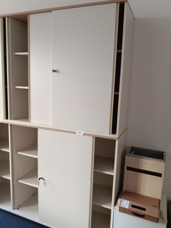 BENE Aktenschrank, 6 Ordnerhöhen, 2teilig, bestehend aus Ober- und Unterschrank, Maße gesamt ca. B 120 x T 44 x H 226 cm BENE Aktenschrank, 6 Ordnerhöhen, 2teilig, bestehend aus Ober- und Unterschrank, Maße gesamt ca. B 120 x T 44 x H 226 cm