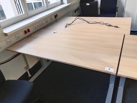 Schreibtisch, Maße L 140 x B 80 cm Schreibtisch, Maße L 140 x B 80 cm