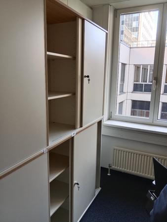 BENE Aktenschrank, 6 Ordnerhöhen, 2teilig, bestehend aus Ober- und Unterschrank, Maße gesamt ca. B 120 x T 44 x H 226 cm BENE Aktenschrank, 6 Ordnerhöhen, 2teilig, bestehend aus Ober- und Unterschrank, Maße gesamt ca. B 120 x T 44 x H 226 cm