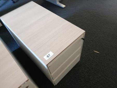 BENE Rollcontainer, Maße: ca T 80 cm x B 43 cm BENE Rollcontainer, Maße: ca T 80 cm x B 43 cm