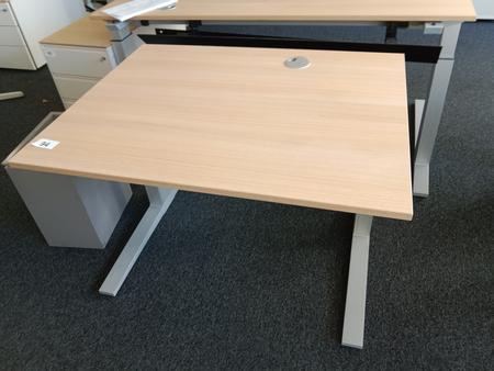 Schreibtisch, Maße L 100 x B 80 cm Schreibtisch, Maße L 100 x B 80 cm