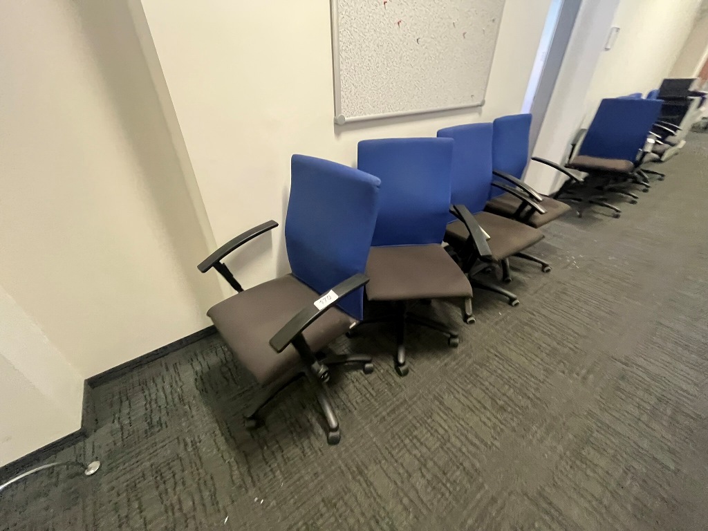 4 Stk. B&uuml;rodrehst&uuml;hle SATO mit starken Gebrauchsspuren