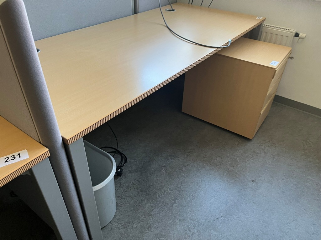 BENE Schreibtisch ca. 180 x 80 cm