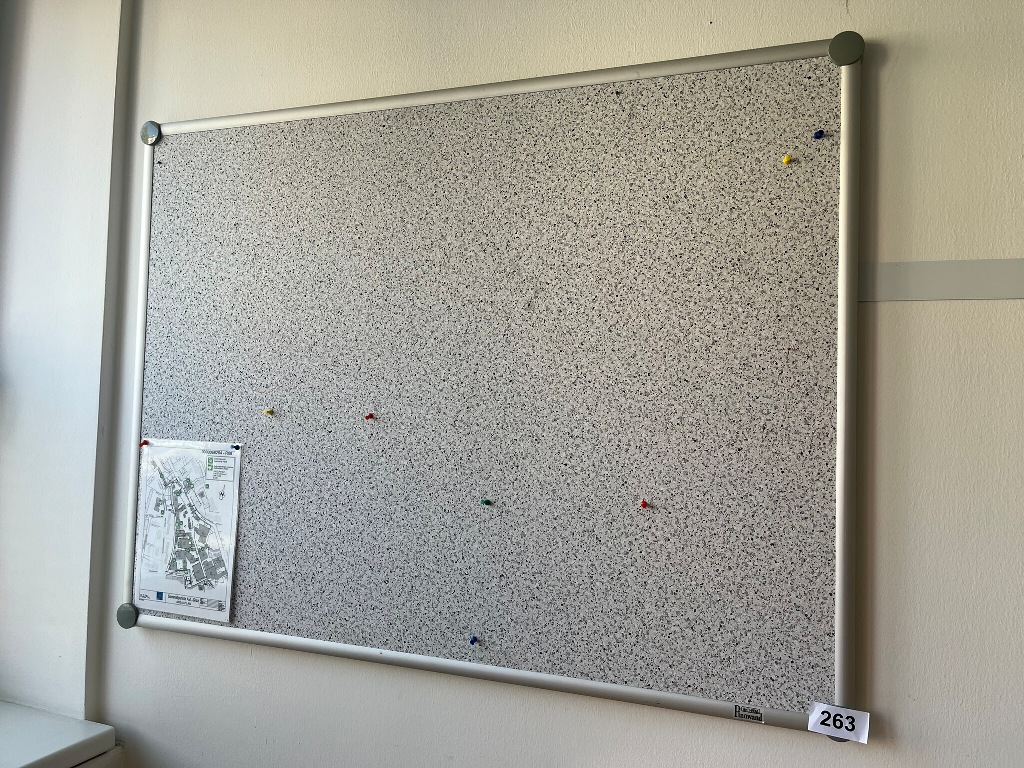 Pinnwand 120 x 90 cm?d=2026-09-09 13:02:23