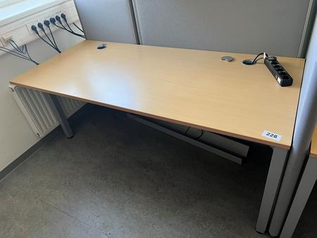 BENE Schreibtisch ca. 180 x 80 cm BENE Schreibtisch ca. 180 x 80 cm