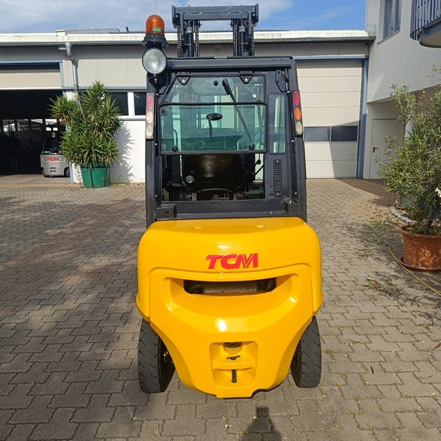 Diesel Gabelstapler TCM FD25E1