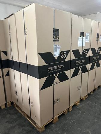 Rittal VX 25 Anreih-Schranksystem, Maße: ca. 800 x 2000 x 600 mm, Art-Nr.VX 8806.000, Gewicht netto: 120,7 kg, RAL 7035 fabriksneu Rittal VX 25 Anreih-Schranksystem, Maße: ca. 800 x 2000 x 600 mm, Art-Nr.VX 8806.000, Gewicht netto: 120,7 kg, RAL 7035 fabriksneu