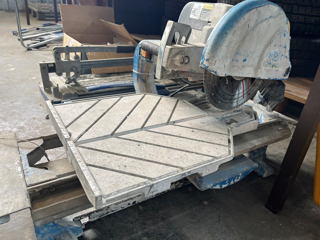 Profi Fliesenschneidmaschine mit Diamantblatt?d=2026-09-22 15:27:47