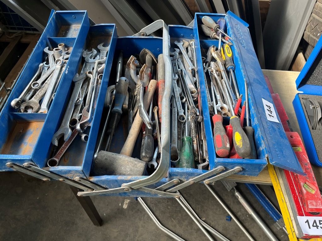 Gedore Werkzeugkoffer best&uuml;ckt mit Handwerkzeug